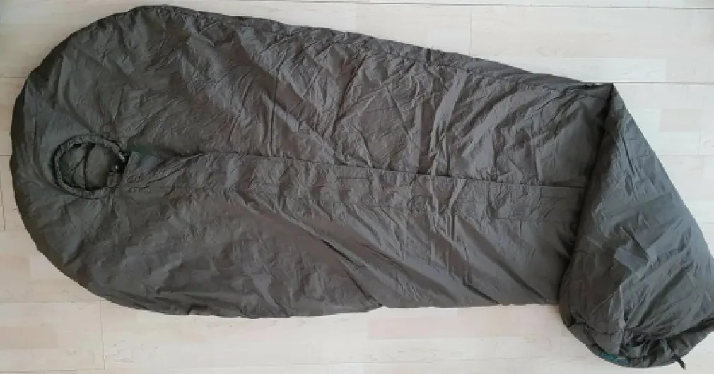 Carinthia Defence 4 Sac de Couchage d’Hiver Haute Performance pour des températures allant de -15 °C, Olive M (185)